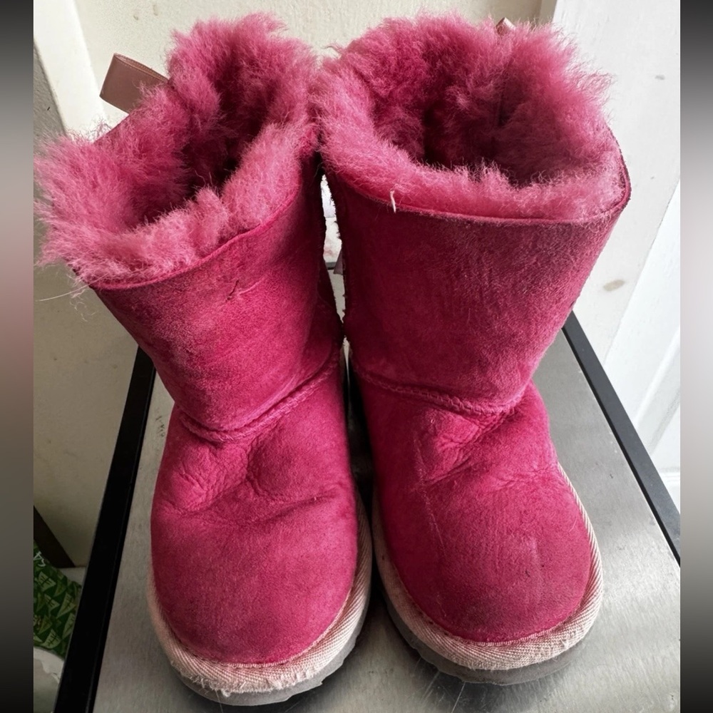 Cozy Pink Kids Boots UGGS 8C